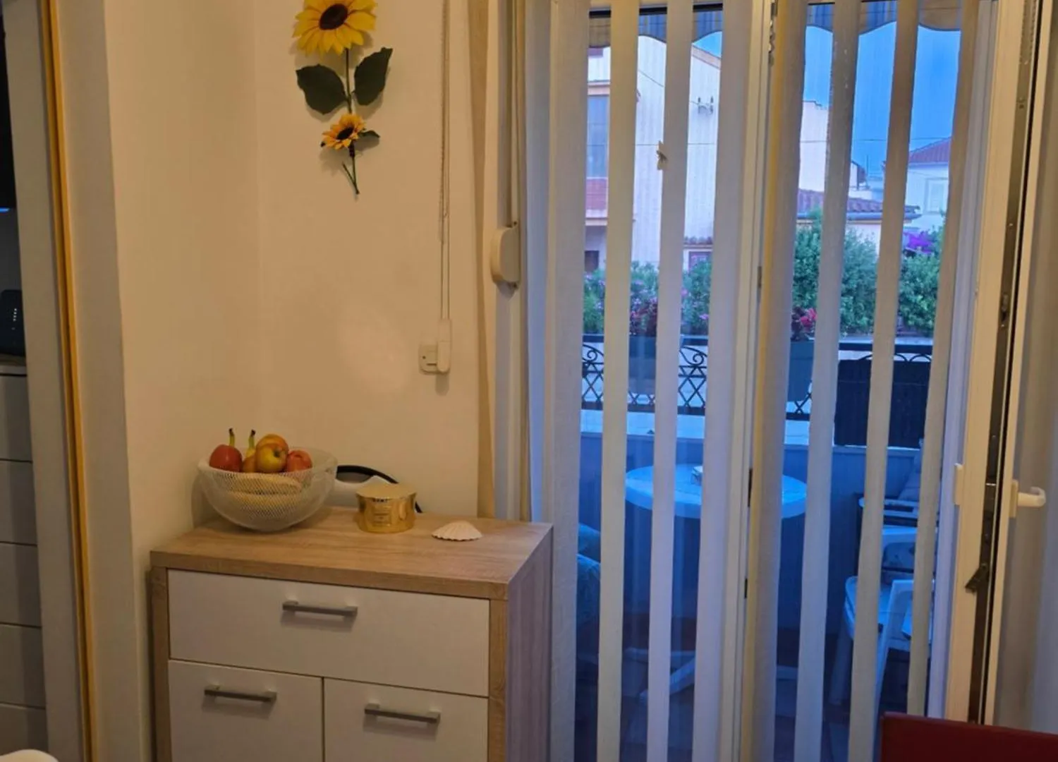 Studio Valent-Fast Wifi, Free Parking,Balcony,Near The Beach 자다르 아파트