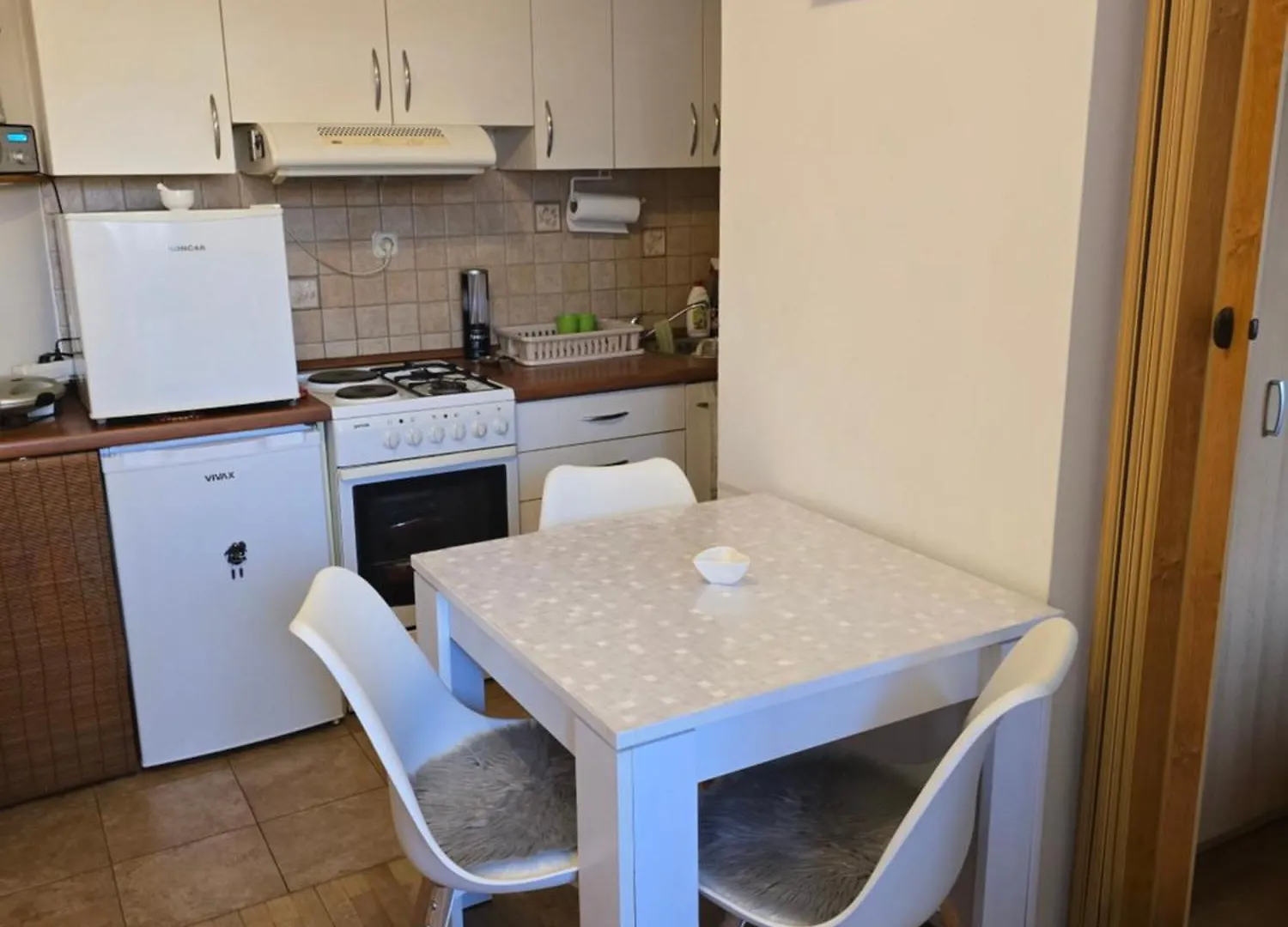 Studio Valent-Fast Wifi, Free Parking,Balcony,Near The Beach 자다르 0*,  크로아티아